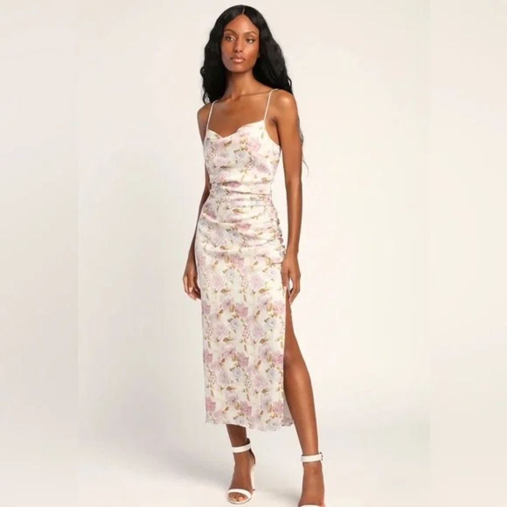 Lulus Truest Romance White Floral Print Sleeveless Ruched Midi Dress sz M